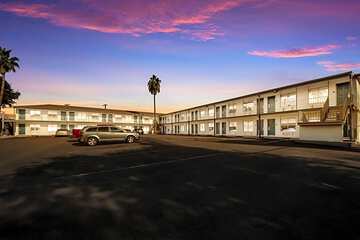 SureStay Hotel by Best Western San Antonio Riverwalk