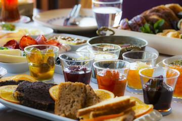 Breakfast meal