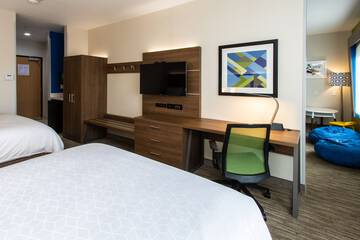 Room 82 of 135