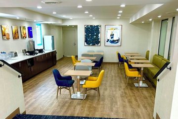 Breakfast/Coffee Service 19 of 26