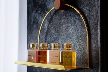Bathroom amenities