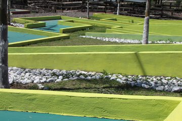 Mini-golf