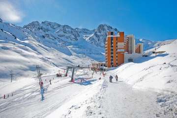 Snow and ski sports