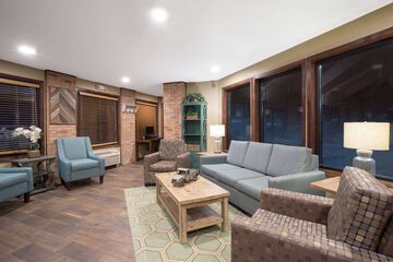 Hotel Interior 6 of 26