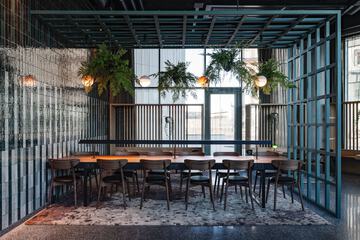 Lobby lounge