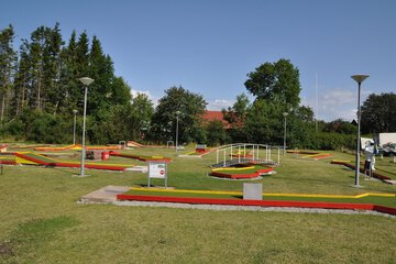 Mini-golf