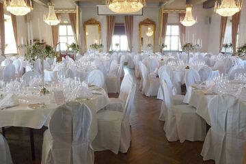 Indoor wedding