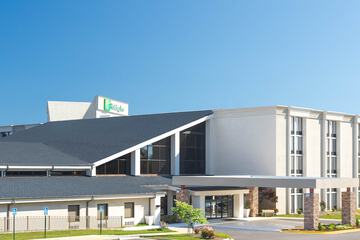 Holiday Inn Roanoke Airport – Conference CTR by IHG