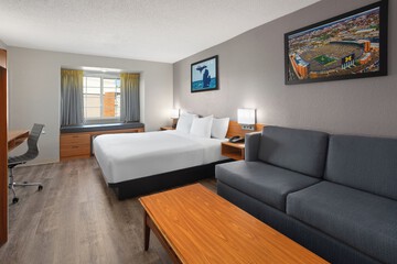 Room 19 of 53