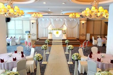 Indoor wedding