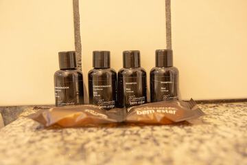 Bathroom amenities