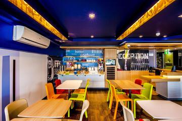 restaurant cafeteria