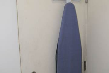 Iron/ironing board