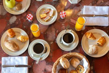 Breakfast meal