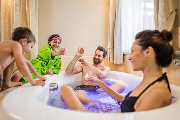 Private spa tub