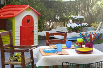 Children's play area - outdoor