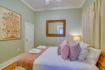 guest_rooms