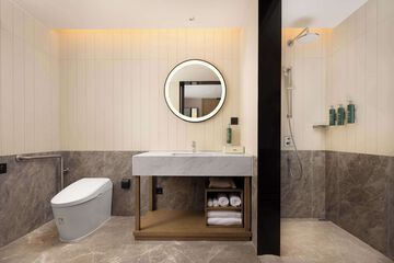Bathroom shower
