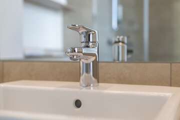 Bathroom sink