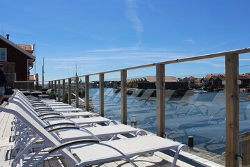 Sundeck
