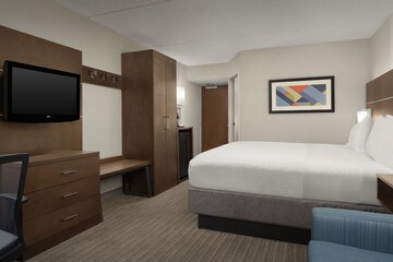 Room 12 of 42
