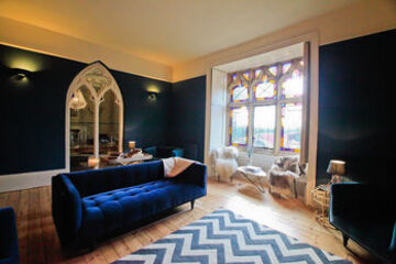 Hotel Lounge