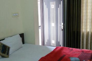 Photo 9
