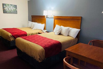 Room 8 of 16