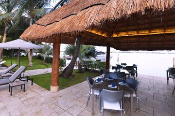 Poolside bar