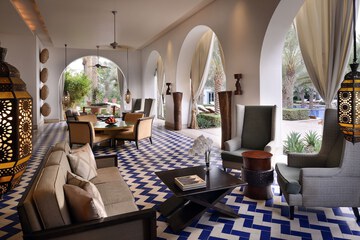 Poolside bar
