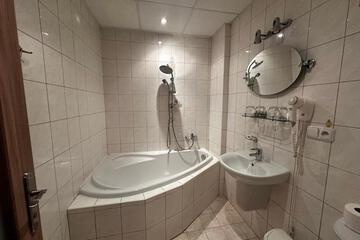 Photo 51
