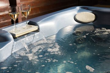 Private spa tub