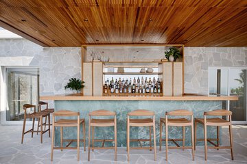 Poolside bar