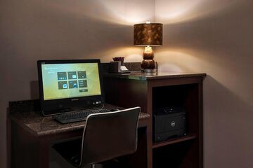 Business Center 19 of 20