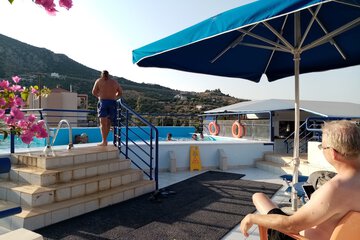 Poolside bar