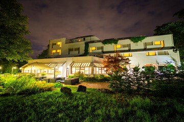 Front of property - evening/night