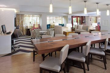 Hotel Interior 8 of 32