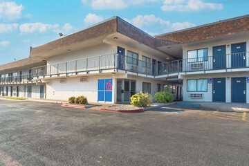 Motel 6 Del Rio TX