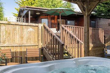 Private spa tub
