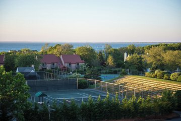Tennis court