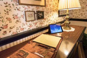 In-room business center