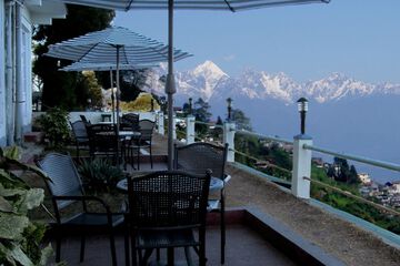 restaurant cafeteria
