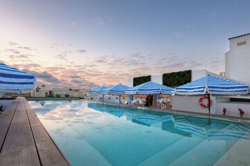 Rooftop pool