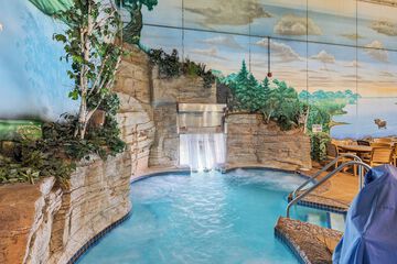 Indoor/outdoor pool