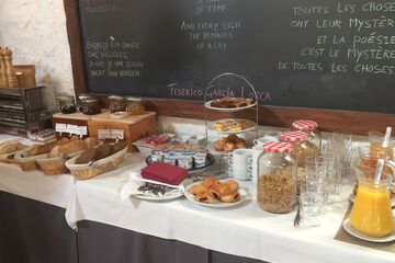 Breakfast buffet
