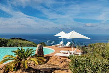 Infinity pool