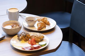 Breakfast meal