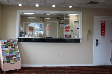 Check-in/check-out kiosk