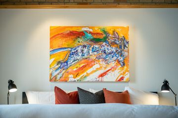 Room 27 of 32