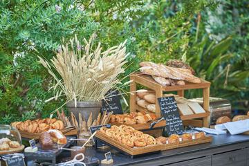 Breakfast buffet